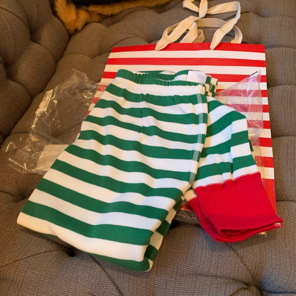 NWT HANNA ANDERSON XS HOLIDAY PJ’S
GREEN/WHITE STRIPES WITH RED SUPERSOFT